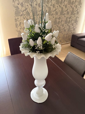 Ceramic vase new, impressive design