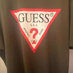 Guess T-shirt