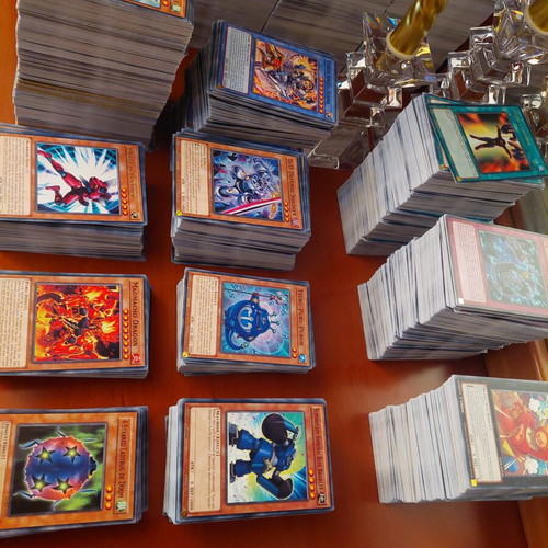 Yu-Gi-Oh bulk cards 1000 like new