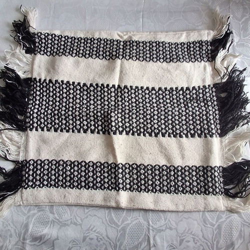 Sinsay decorative pillow cover like new, minimal black and white with tassels