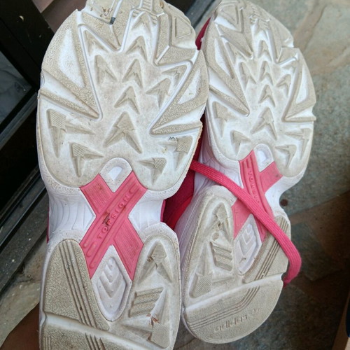 Adidas athletic shoes used, size 40 2/3, pink