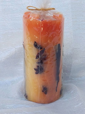 Decorative candle 20 cm like new with cinnamon and star anise