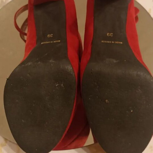 Stefania red suede pumps size 39 with ankle strap and double platform