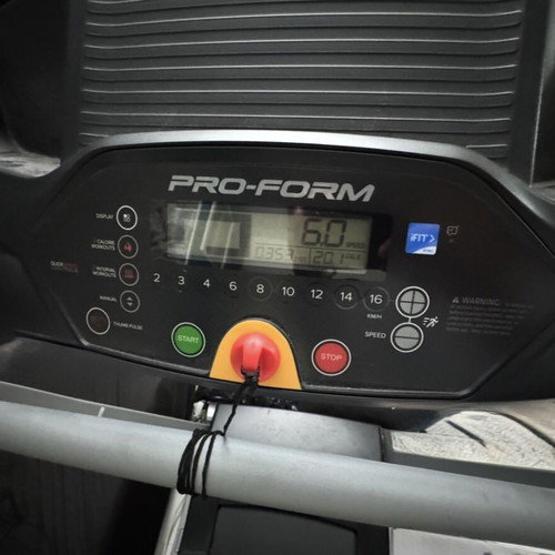 Folding Treadmill like new, 1.60m length, shock-absorbing floor