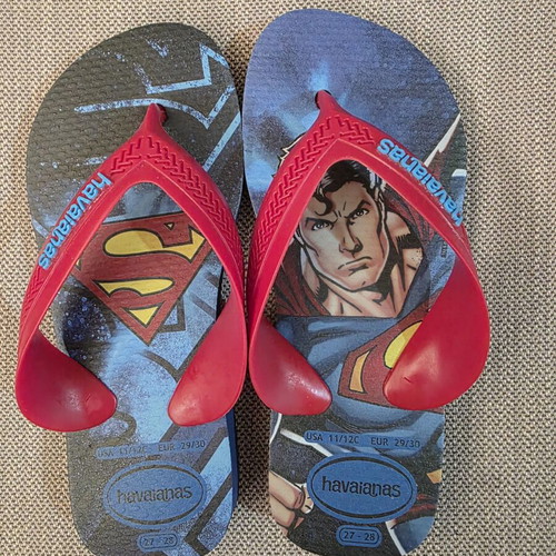 Havaianas Superman kids' flip flops size 27/28, blue and red