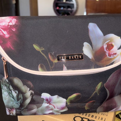 Ted Baker bag with zipper like new, colorful