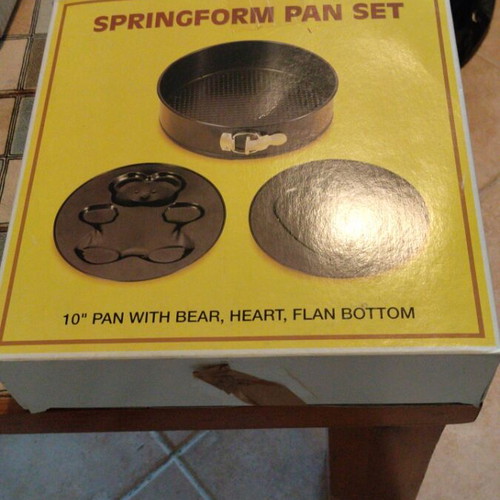 Springform pan set 10 inch with bear, heart, and flan bottoms, new