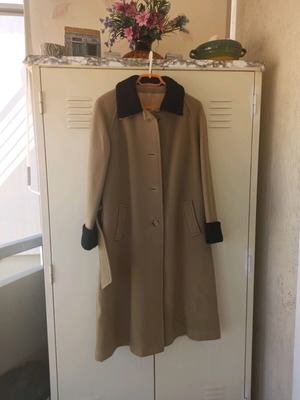 Debenhams coat from England like new, 100% pure new wool, beige