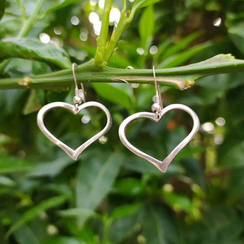 Silver 925 earrings used with heart design