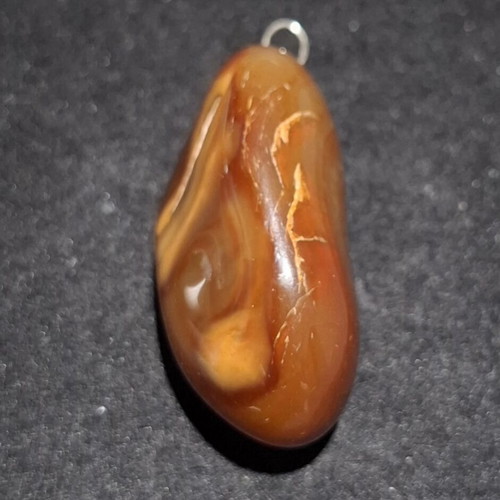 Carnelian Pendant 3.8cm like new, natural red agate stone