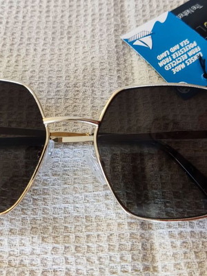 Solo-Solis NDL6280 sunglasses new with gold finish and dark green G15 lens