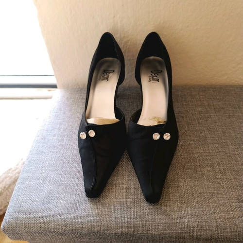 Black pumps used size 36