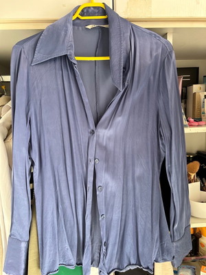 Zara blue satin shirt used, size L