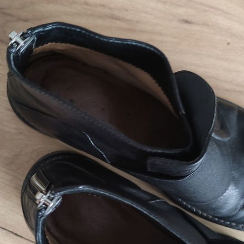 Leather ankle boots used, size 41, black