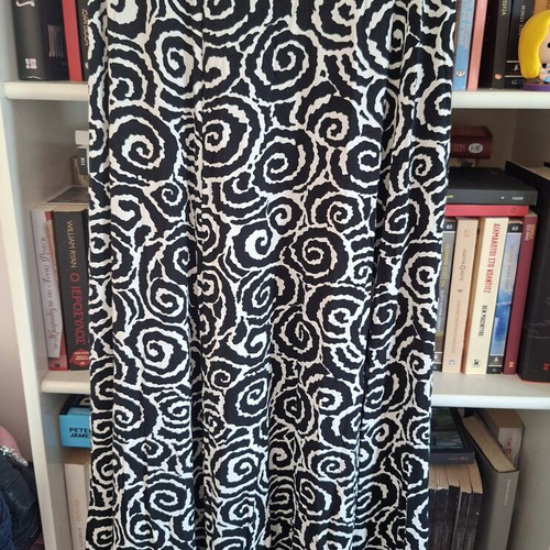 Maxi skirt like new, black and white, Queen Fashion, viscose