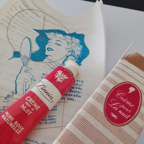 Zinnia vintage collectible night cream like new, full