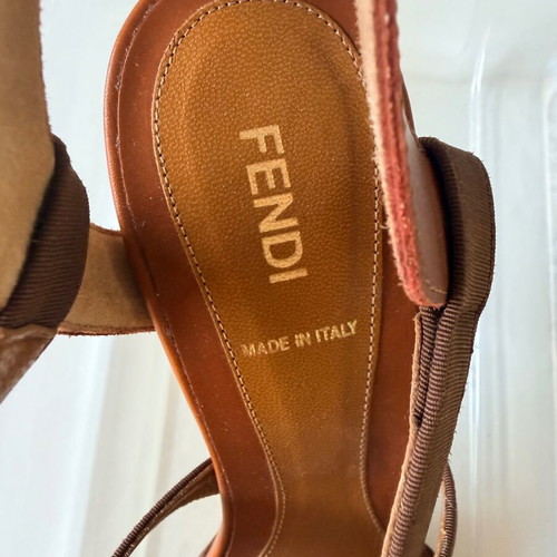 Fendi sandals size 40 new, brown and green platform