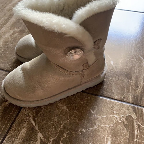 Ugg x Disney Frozen boots size 30 used, grey