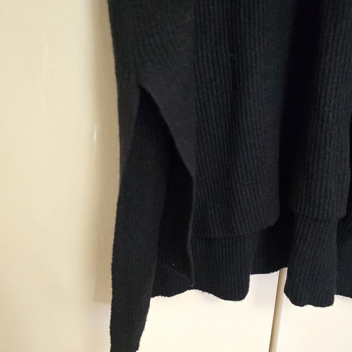 M&S Collection black long knit V-neck sweater like new