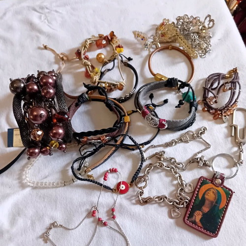 Bracelets and hair clips used, pack with Panagia keychain