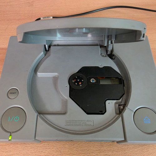 Sony PlayStation 1 SCPH-9002 PAL κονσόλα μεταχειρισμένη, το laser χρειάζεται επισκευή