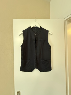 Emporio Armani черен безръкавeн елек 16A / 175 см