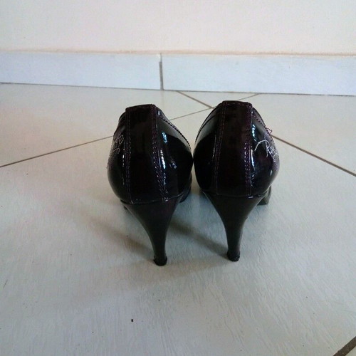 Require women's pumps dark purple size 37 like new