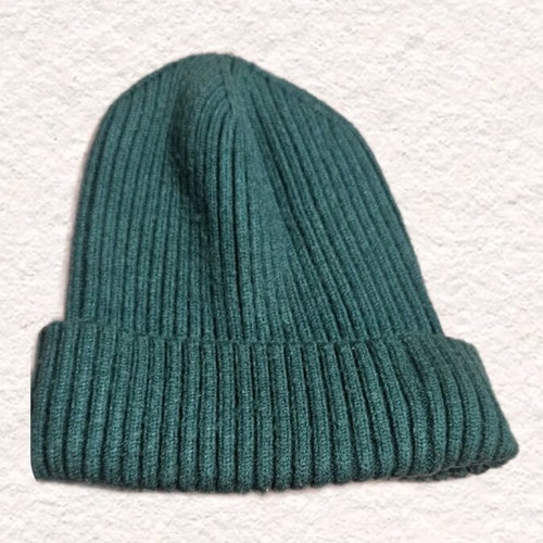 Dark green knit cap like new