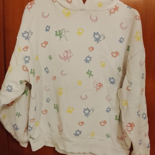 Sailor Moon sweatshirt Bershka XS like new, multicolor