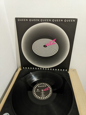 Queen Jazz LP used, embossed gatefold, half speed mastered