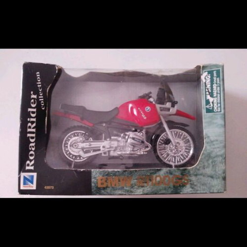 BMW R1100 GS New Ray collectible motorcycle model 1:12 scale