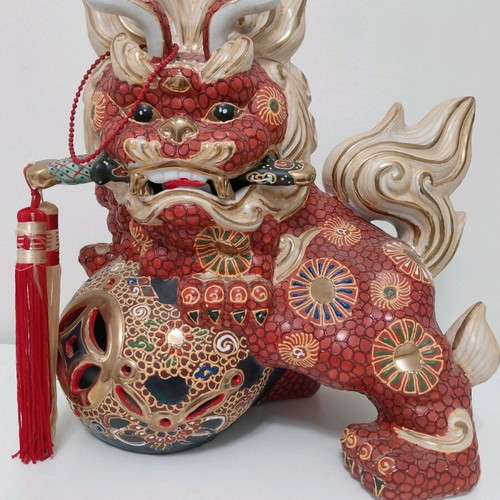 Okinawa Shi Shi Dog ceramic statue Kutani Japan