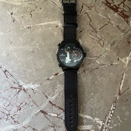 Pacoloren watch like new