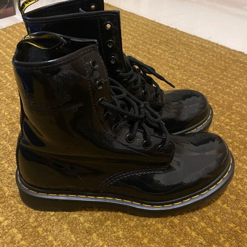 Dr Martens leather boots like new, size 38