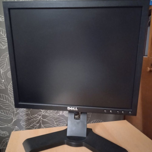 Dell Precision T3400 refurbished computer with Dell monitor gift