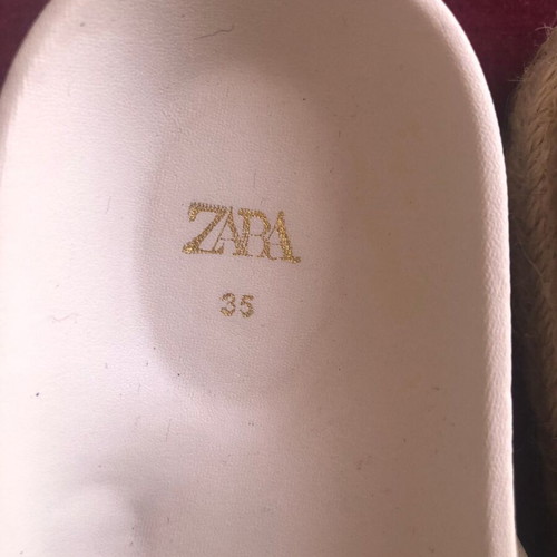 Zara cross strap beige sandals used, size 35