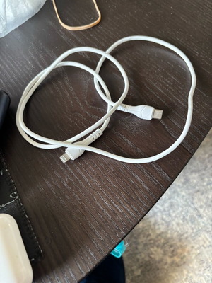 Charging cable for iPhone 12 like new