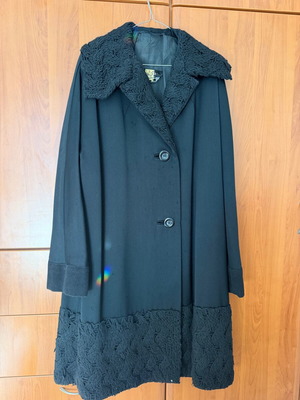 Winter coat with textured collar and hem, black, size L