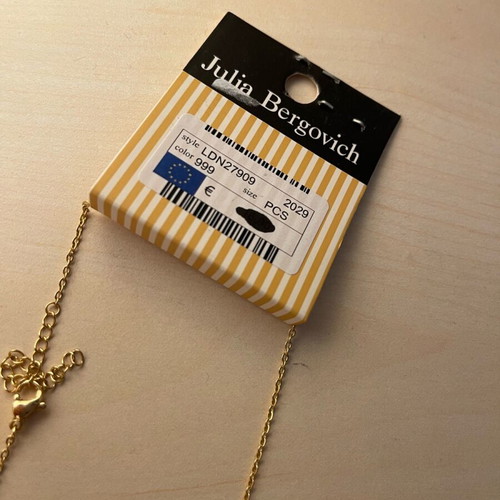 Julia Bergovich necklace new, gold