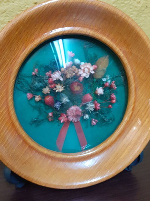 Vintage frame with flowers used