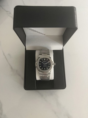 Mod automatic wristwatch with 41mm case and ceramic bezel