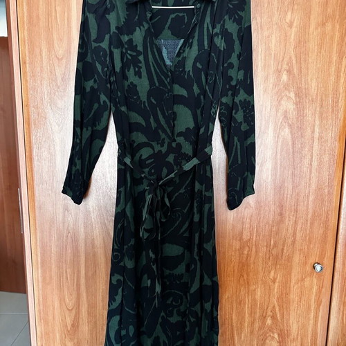 Zara dress medium like new, green-black
