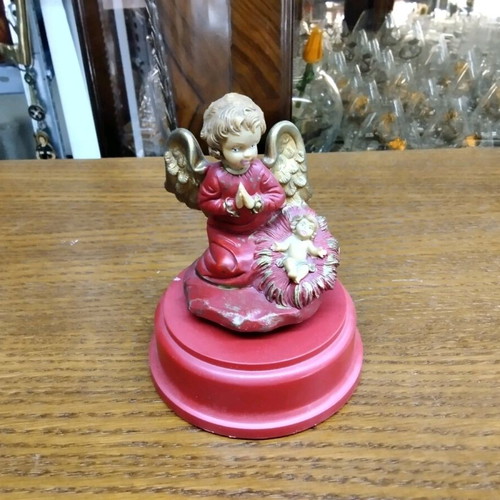 Musical figurine like new with Nativity theme