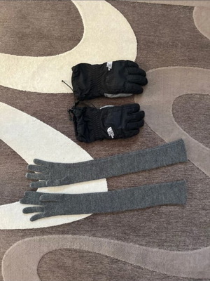 Gloves North Face and long knit pair like new, black and grey