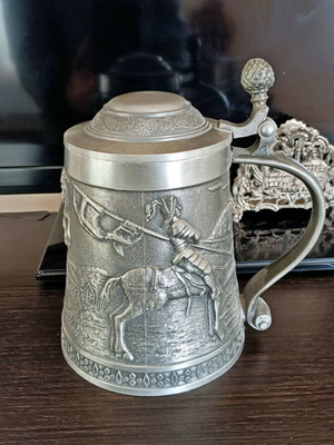 German vintage beer stein like new with lid and relief design