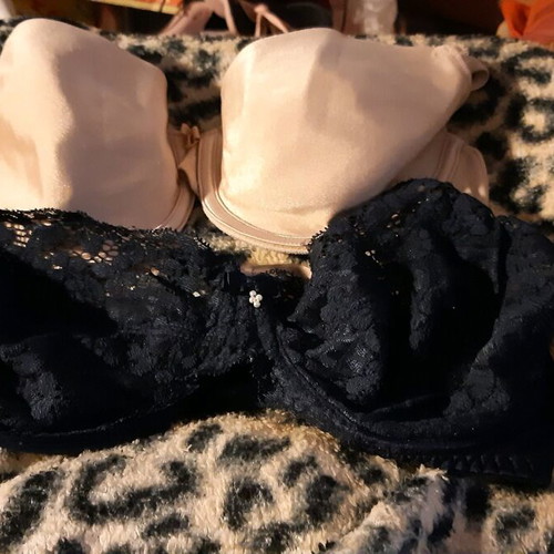Дамски сутиени 75C комплект от 2, като нови, синьо и бежово