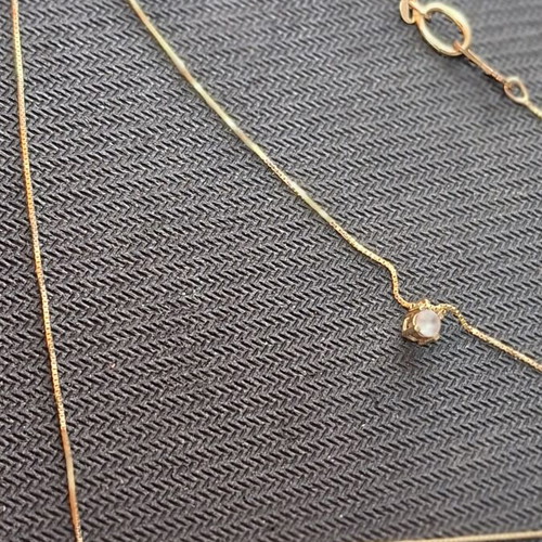 Gold cross and chain 14 carat like new, 46 cm length