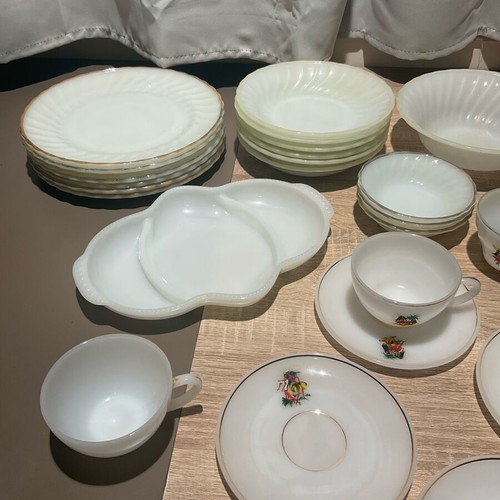 Anchor Hocking vintage 1950 used plate and glass set