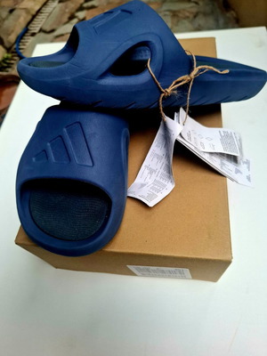 Adidas παιδικές σαγιονάρες σε μπλε, μέγεθος 37-38