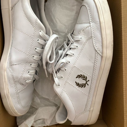 Fred Perry leather shoes used with visible wear, size 43, white